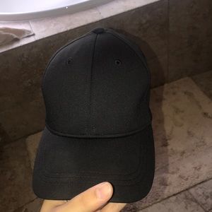 Black lulu lemon hat